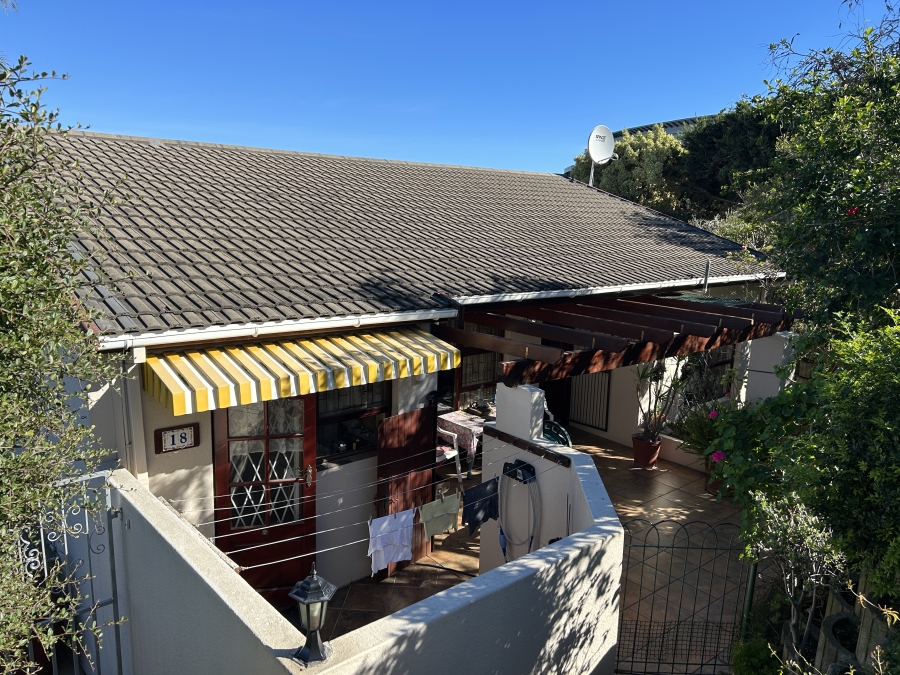 3 Bedroom Property for Sale in Loevenstein Western Cape
